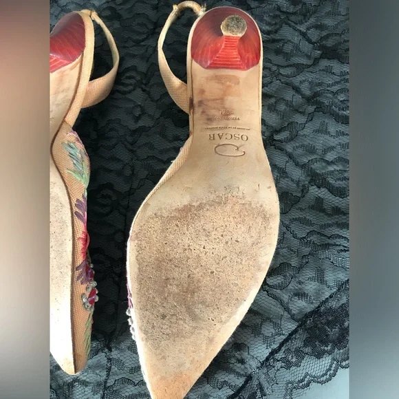 Oscar by Oscar de la Renta embroidered floral sling back kitten heels - Picture 8 of 8